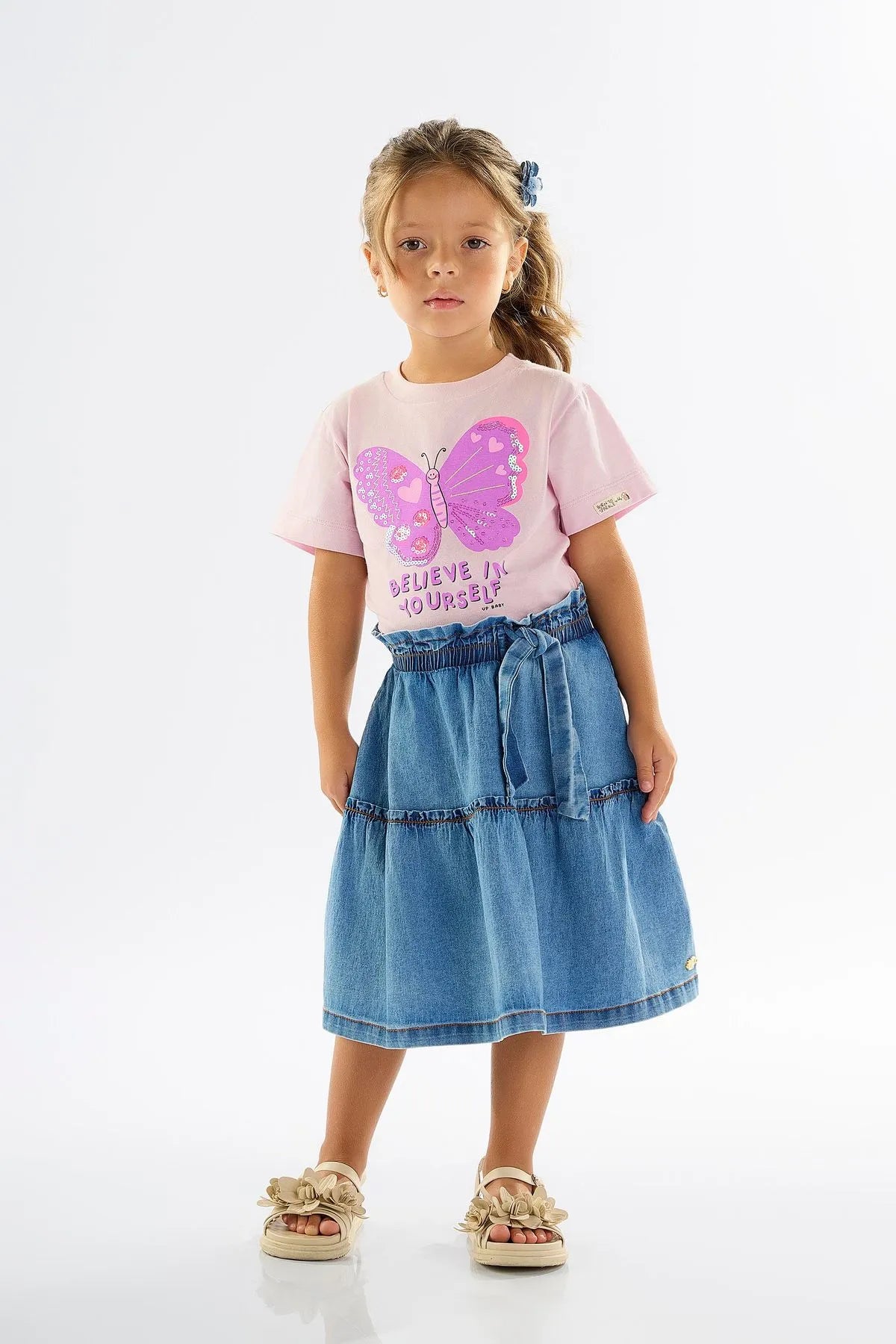 BLUSA MANGA CURTA EM MEIA MALHA BORDADO PAETÊ