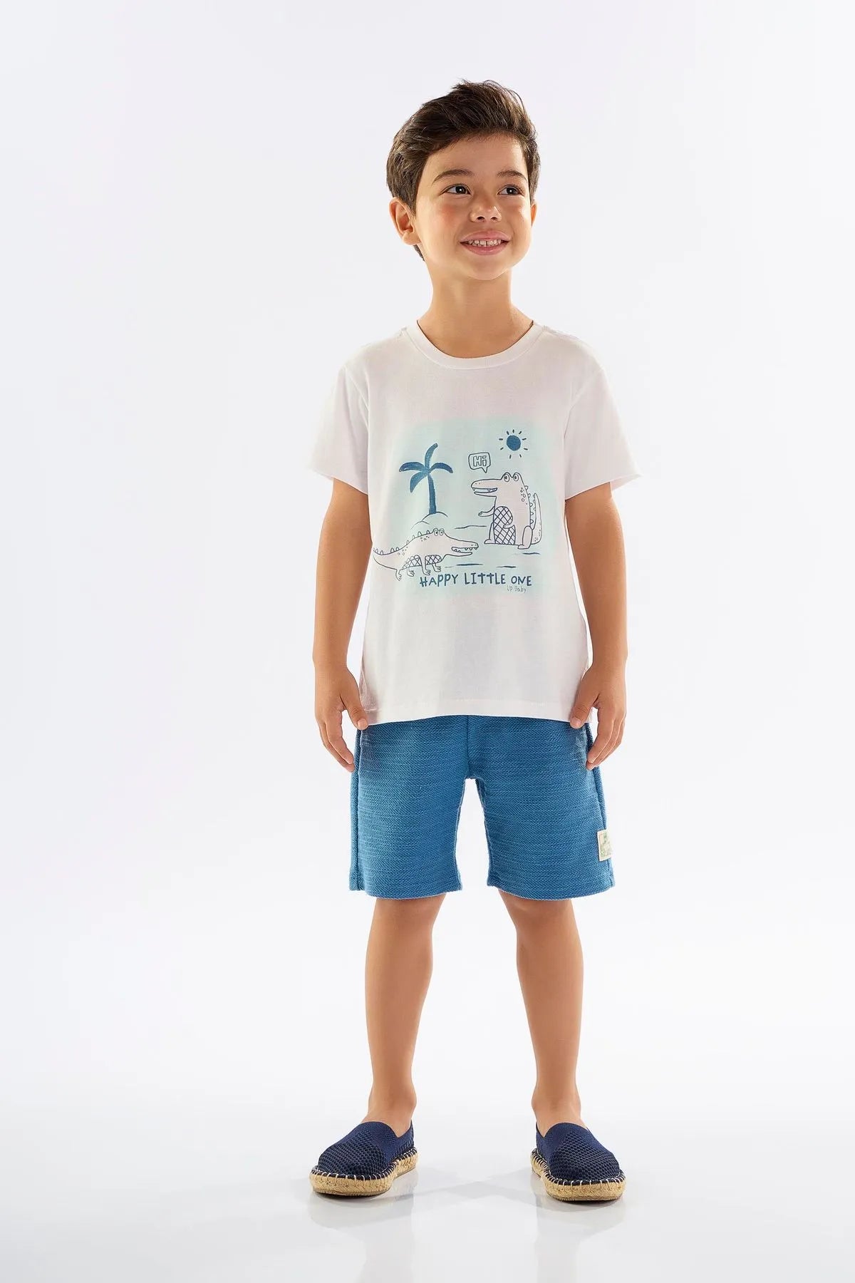 CONJUNTO INFANTIL MENINO COM CAMISETA E BERMUDA UPBABY