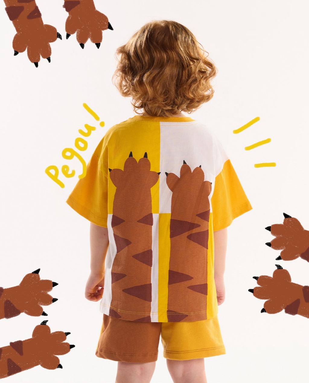 CONJUNTO INFANTIL PARA MENINO COM CAMISETA E SHORT (OFF WHITE)
Ref: 62240